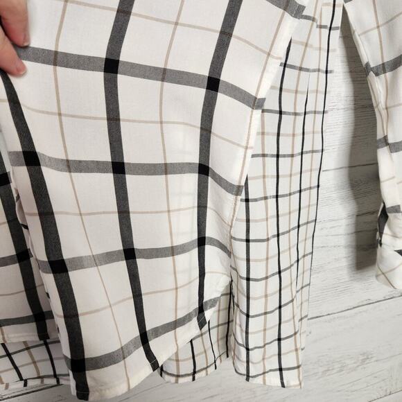 J. Jill Black & White Plaid Longsleeve Button Down Small Petite - Picture 7 of 12